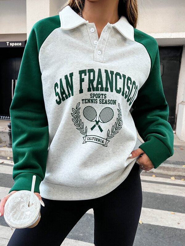 Moletom Gola Polo Com Botões Lettering e Estampa de Tênis
