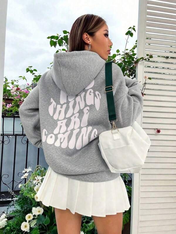 Moletom Com Capuz Lettering Grande nas Costas e Ribana